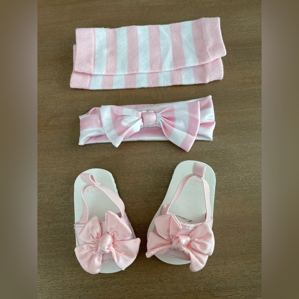 🎀  5 for $30 Baby Sandals, Bow and Calf Warmer Set Pink and White Stripes 0-3M